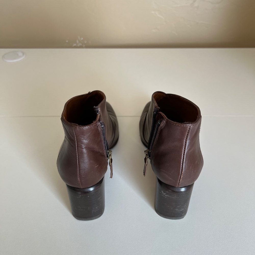 Aquatalia Elodina Brown Heeled Leather Ankle Booties Boot - Picture 3 of 5